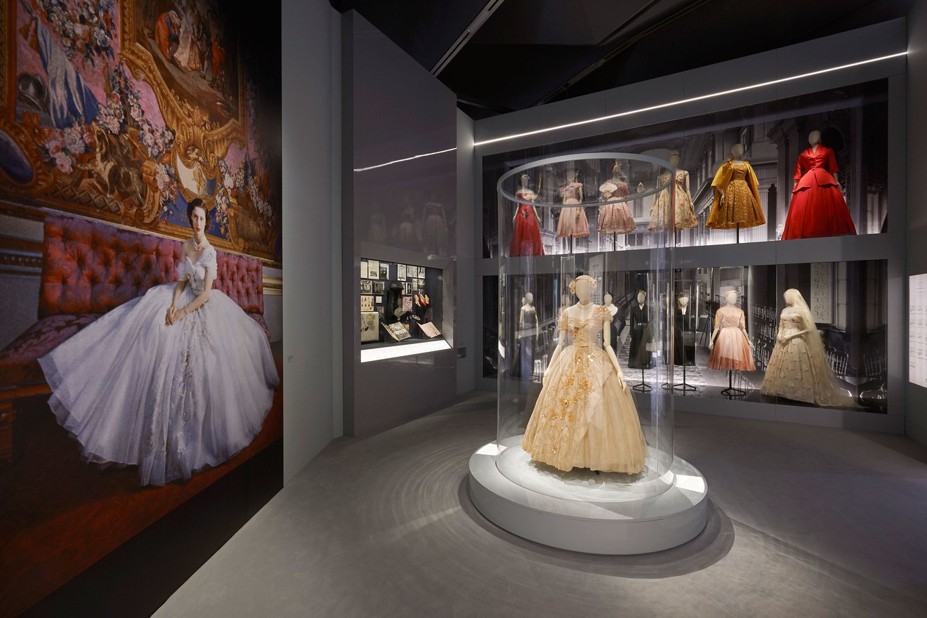 CEO Dior chia sẻ bí quyết giữ gìn sự sáng tạo của thương hiệu thời trang số  1 thế giới