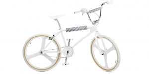 Trước Vespa, Dior đã ra mắt xe đạp địa hình phiên bản giới hạn Dior Bogarde BMX