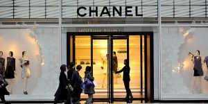 Chủ sở hữu Chanel và Hermès lọt Top 10 gia tộc giàu nhất thế giới
