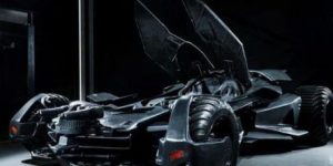 Siêu xe huyền thoại Batmobile của Người Dơi trông như thế nào ngoài đời thực?