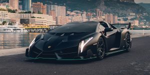 Một trong số chín chiếc Lamborghini Veneno Roadsters sẽ được bán đấu giá