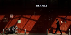 Cửa hàng Hermès tại Quảng Châu đạt doanh số kỷ lục 2,7 triệu USD khi mở cửa trở lại