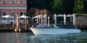 Thủy taxi Venetian hybrid 14 của Nuvolari Lenard được phê duyệt hợp pháp