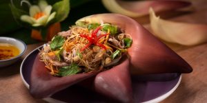 Art of Home Dining: Ẩm thực tại nhà với món gỏi hoa chuối đúng chuẩn Nhà Hàng Mandarine