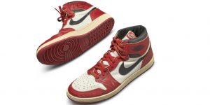 Sotheby’s chờ đợi cú “úp rổ” thành công với đôi Nike Air Jordans