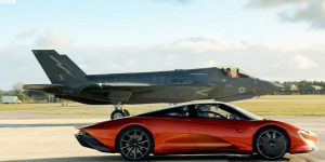 McLaren Speedtail Race đối đầu Máy bay chiến đấu F-35: Ai khủng hơn?
