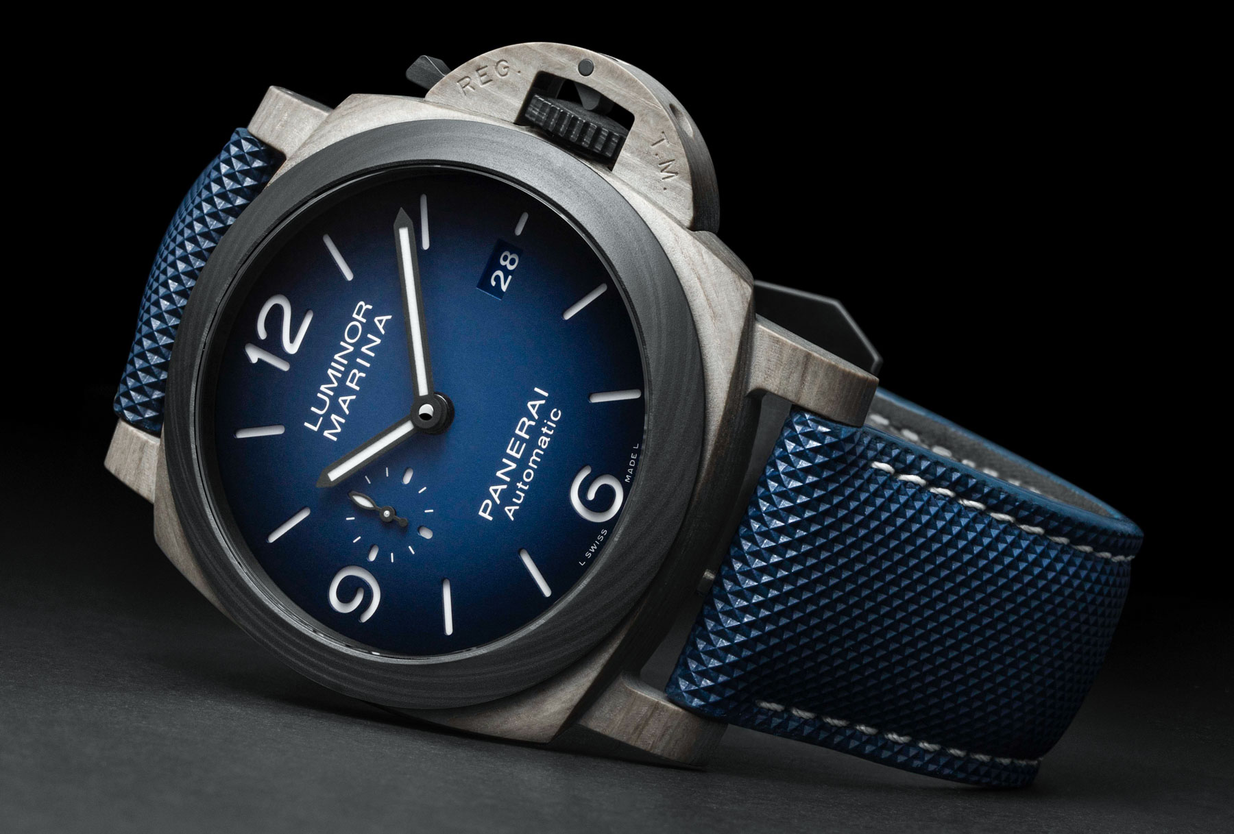 70 n m Panerai Luminor h ng ra m t 7 phi n b n ng h m i