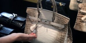 The Lux List: 5 chiếc túi xách đắt nhất từng được bán tại Christie’s