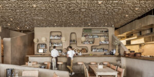 Kiến trúc Veneno: Nhà hàng màu sa mạc