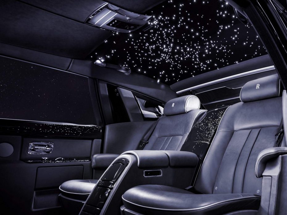 Trần sao 'Starlight Headliner' của Rolls-Royce