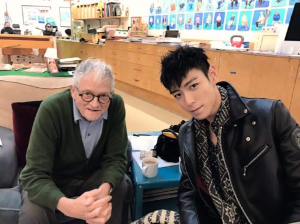 T.O.P với huyền thoại David Hockney. Nguồn ảnh: @choi_seung_hyun_tttop/Instagram (Choi Seung Hyun là tên gọi khác của T.O.P)