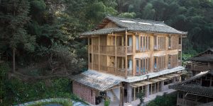 Bài toán cải tạo: Từ một ngôi nhà gỗ cổ trở thành khách sạn tiện nghi
