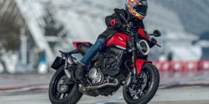 Ducati Monster 2021: Sức hút khó cưỡng từ “quái thú” mạnh 111 mã lực