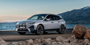 BMW tham gia sân chơi SUV thuần điện hiệu suất cao với iX M60
