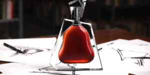 Hennessy hợp tác với kiến trúc sư Daniel Libeskind ra mắt chai rượu cognac hiếm nhất