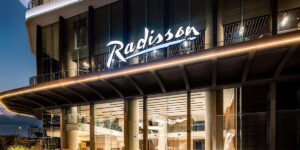 Radisson Hotel Danang khởi động mùa cưới 2022 với triển lãm Simply Magical!