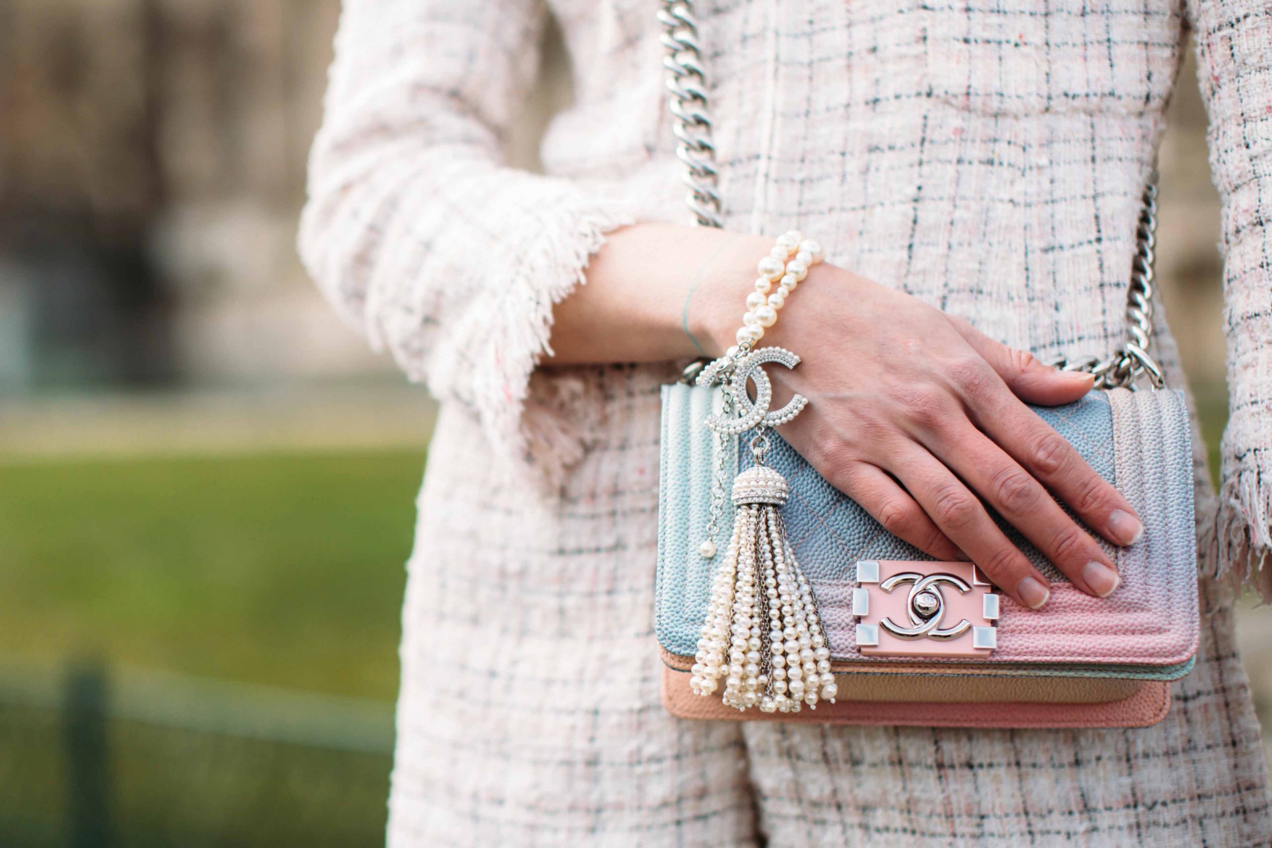 Best Way To Buy a Chanel Handbag  How to auction a designer handbag