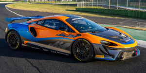 Artura GT4: Tân binh sáng giá trong đội xe đua chuyên dụng của McLaren