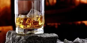 Smart Luxury: Đàn ông tốt uống rượu whisky tốt cho sức khoẻ