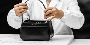 Cho chúng ta: Dior Key Bag mới – Chiếc túi tuyệt tác của sự khéo léo