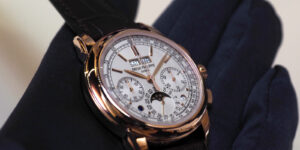 Smart Luxury: Phân biệt đồng hồ Patek Philippe thật và giả