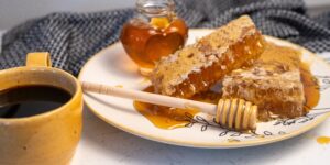 Mật ong tự nhiên cùng sự suy tàn của loài ong