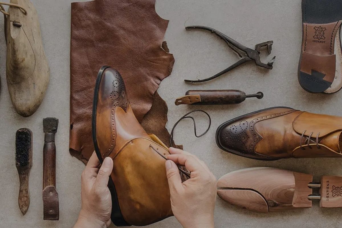 giày da mùa mưa - bảo quản giày - cốt giày - shoes tree - luxuo