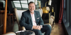 Daniel Simon – Giám đốc Điều hành Rosewood Phnom Penh: Tinh thần “Xa hoa có trách nhiệm” tiên phong giữa lòng thủ đô Campuchia