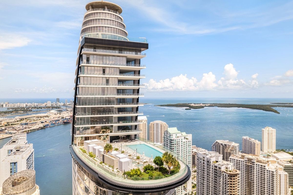aston martin residences - bất động sản hàng hiệu - miami - luxuo