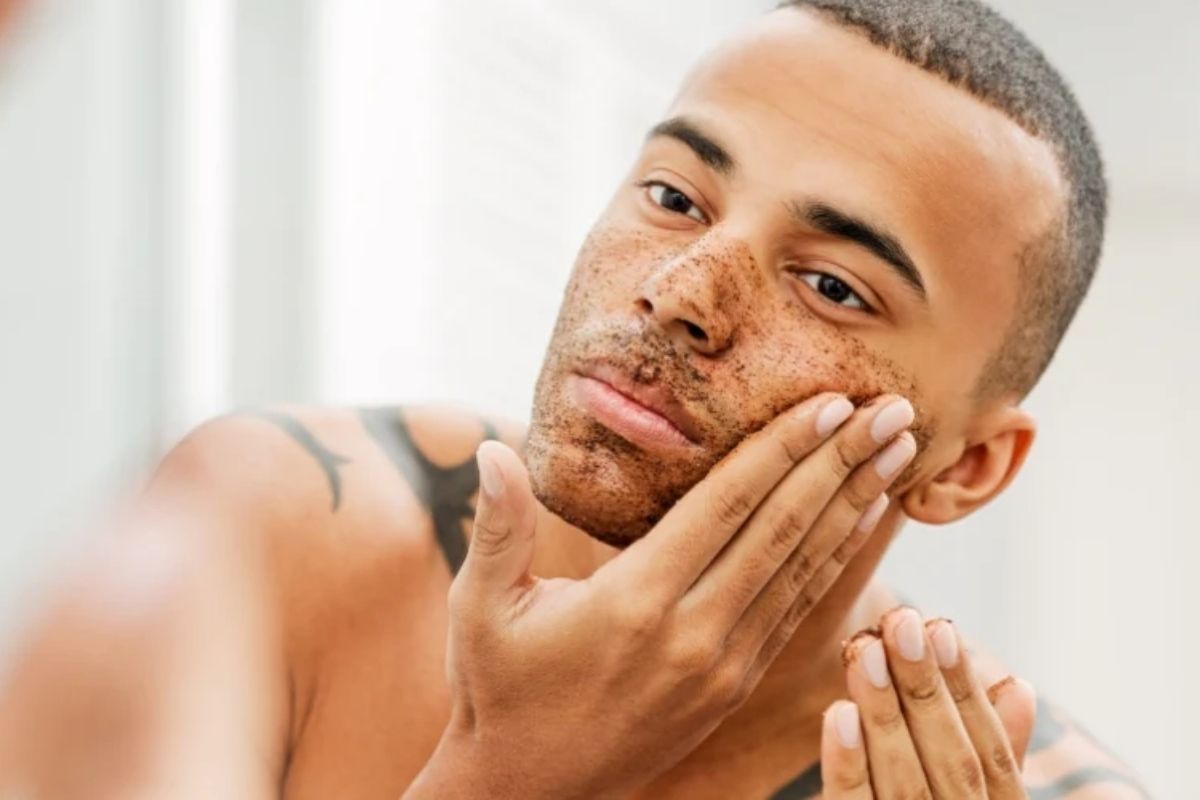 tẩy tế bào chết - chăm sóc da cho nam - sức khỏe - luxuo 1