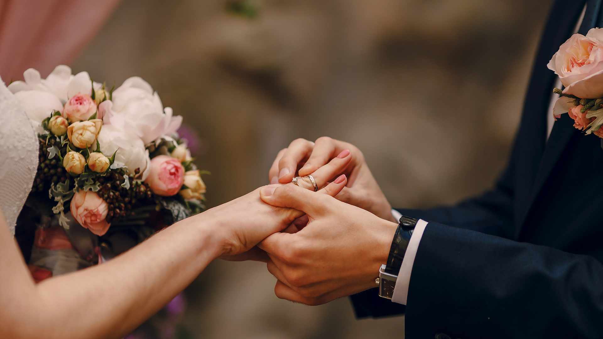 CAO Fine Jewellery - trang sức cưới - mobius - biểu tượng tình yêu chắc chắn - luxuo 2