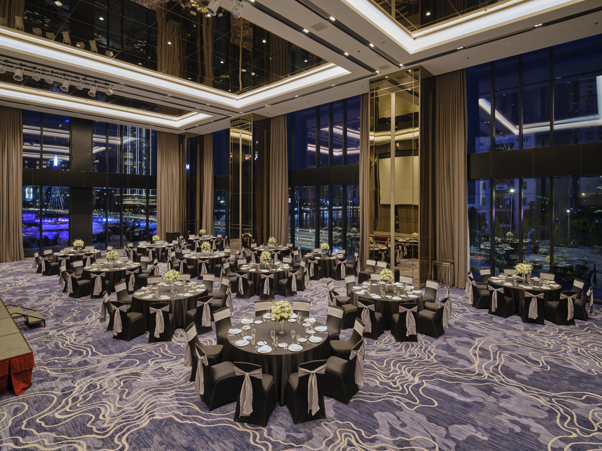 Courtyard by Marriott Danang Han River - khách sạn chuẩn 5 sao - không gian lưu trú - luxuo 1