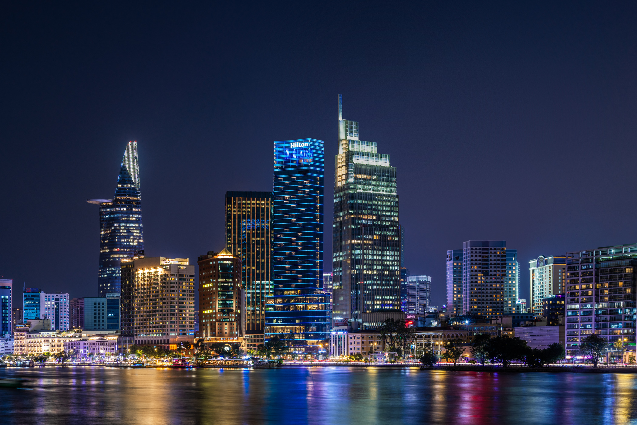 Hilton Saigon - Wedding Destination I do - lễ cưới thành thị - Wedding Symphony - Luxuo2