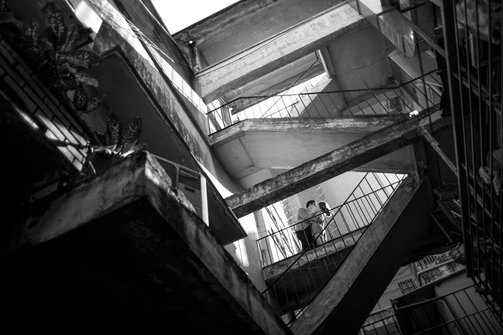 Louis Wu - photographer - director - chụp hình cưới - ảnh cưới trắng đen - luxuo 3