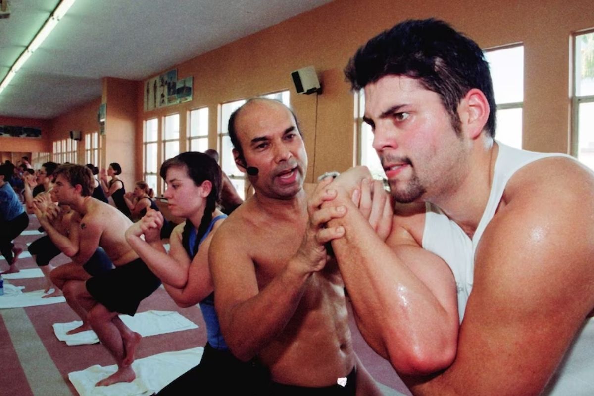 tập thể dục - yoga - sức khỏe nam giới - tập luyện - bikram hot yoga - luxuo