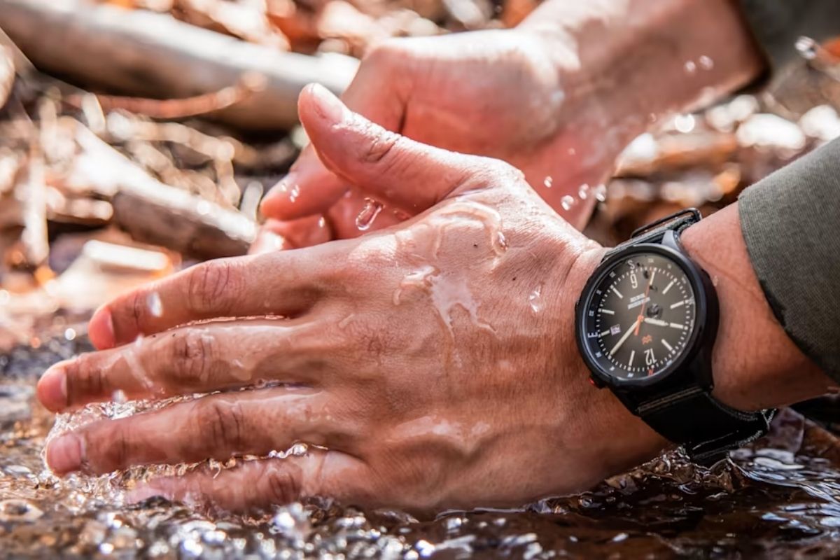 thời trang nam - phong cách thanh lịch - phối đồ - đồng hồ quân đội - luxuo