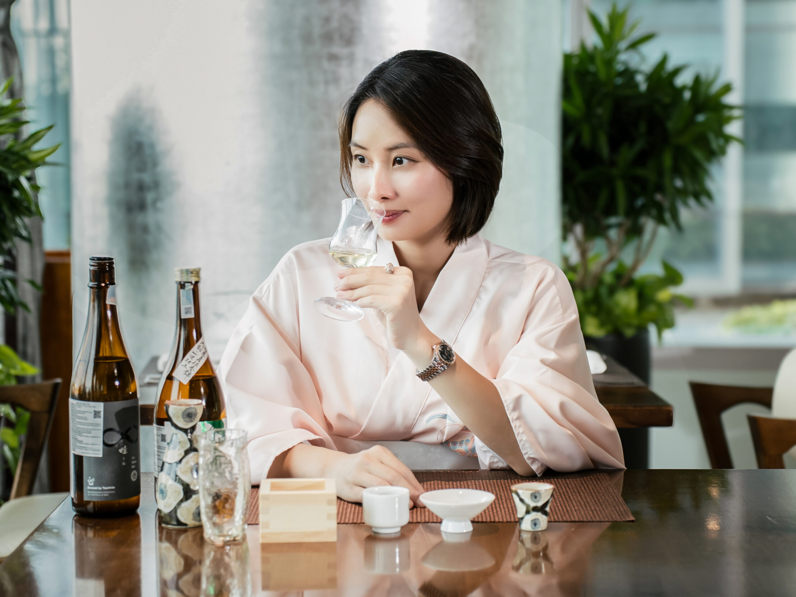 Sommelier Huyền Hà - Le Méridien Saigon - Dining Library - Sommelier Story - nghệ thuật pairing - ẩm thực Nhật Bản - rượu sake - luxuo 1