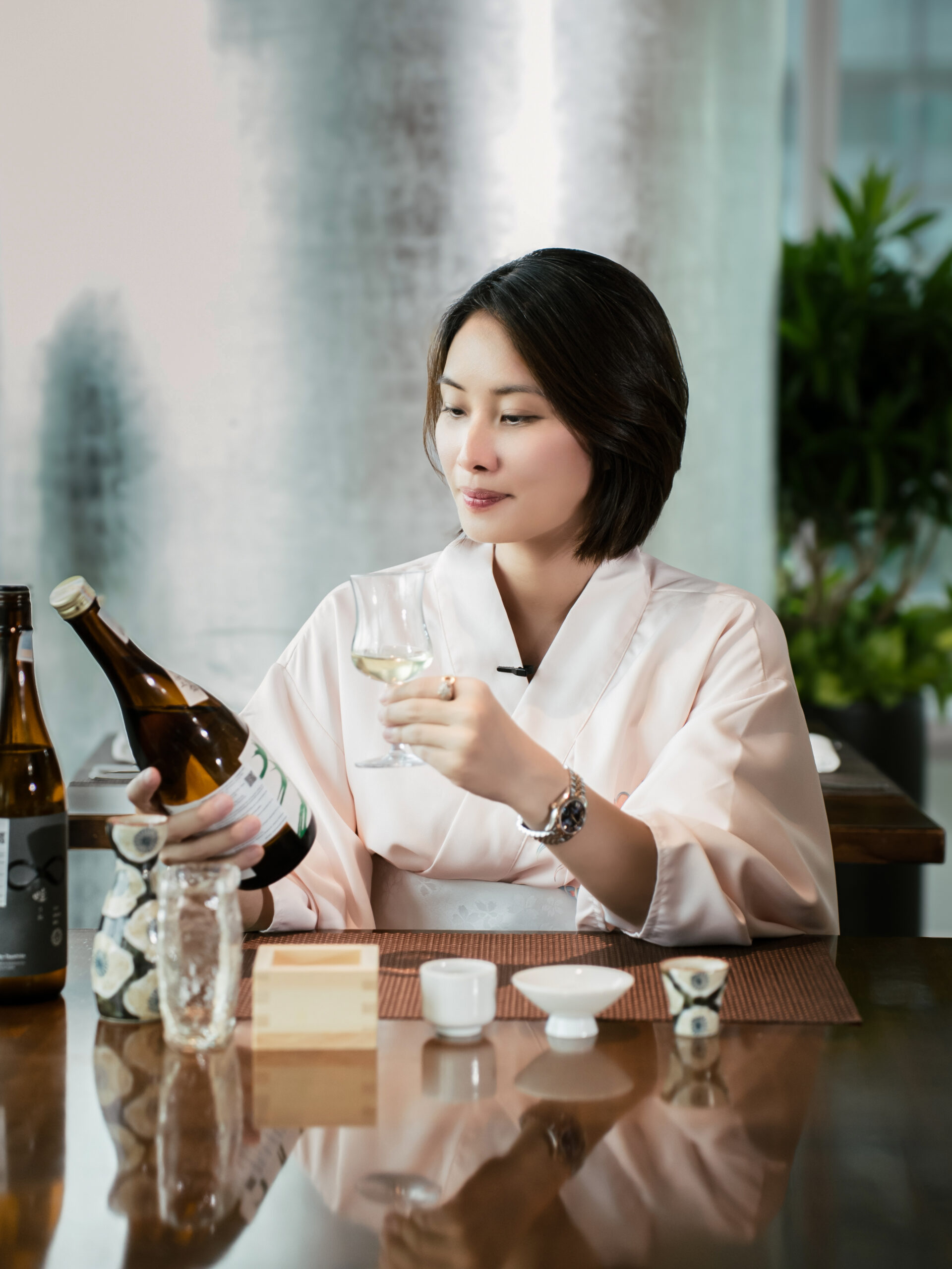 Sommelier Huyền Hà - Le Méridien Saigon - Dining Library - Sommelier Story - nghệ thuật pairing - ẩm thực Nhật Bản - rượu sake - luxuo 5