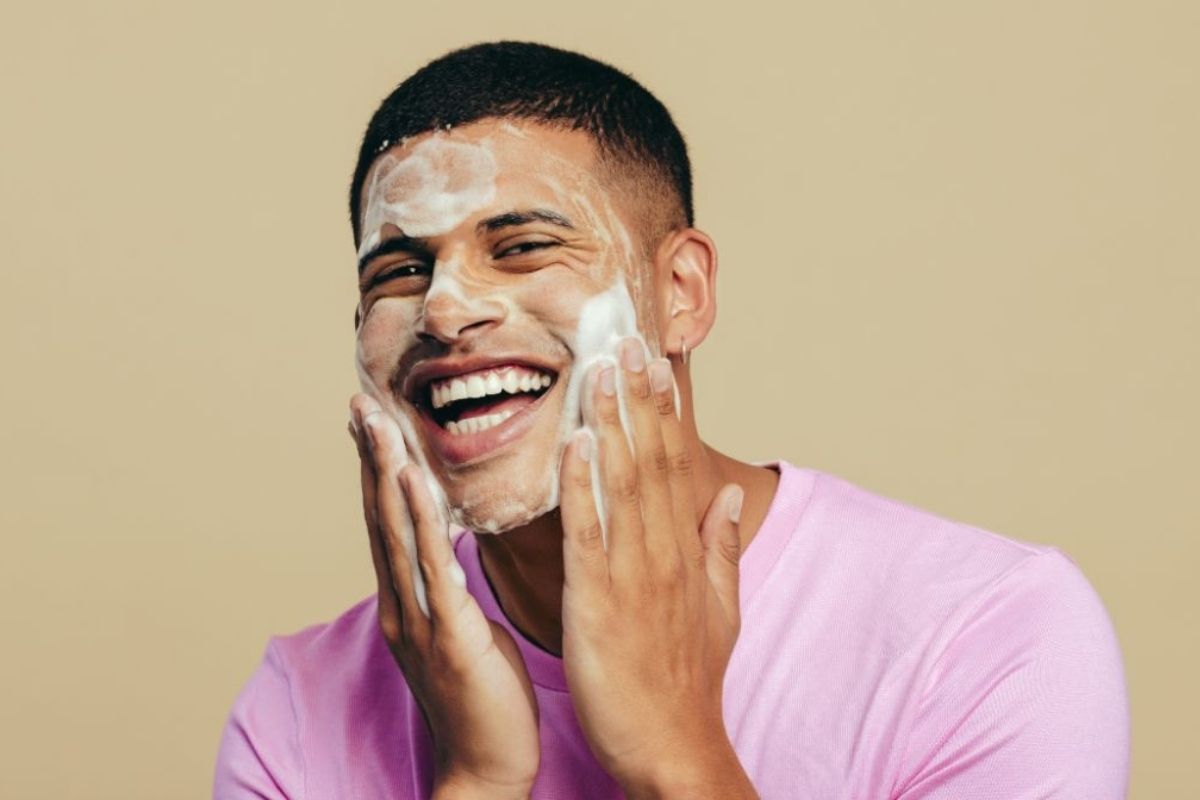 chăm sóc da - mùa mưa - skincare mùa mưa ẩm - dưỡng da - làm sạch - chống nắng - chu trình skincare - bảo vệ da - luxuo 1