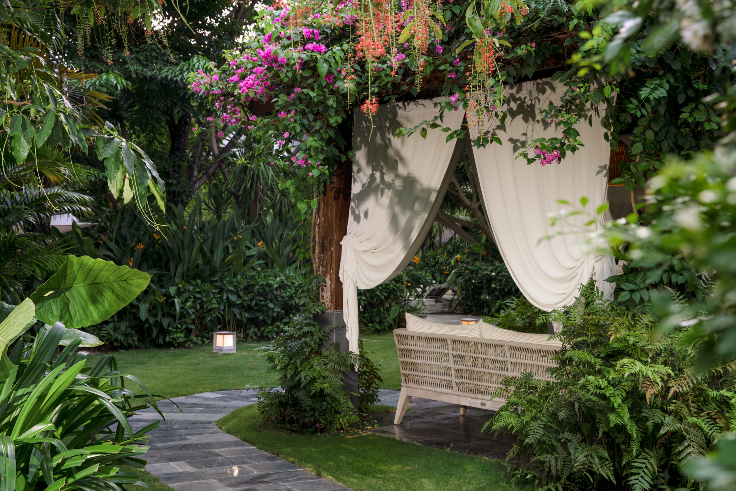 khu nghỉ dưỡng - sang trọng - thiên nhiên xanh mướt - không gian yên tĩnh - liệu pháp chữa lành - nghỉ dưỡng cao cấp - luxuo 7