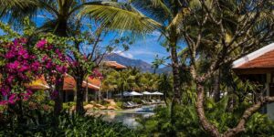 Lạc bước vào những khu vườn lãng mạn tại các khu nghỉ dưỡng