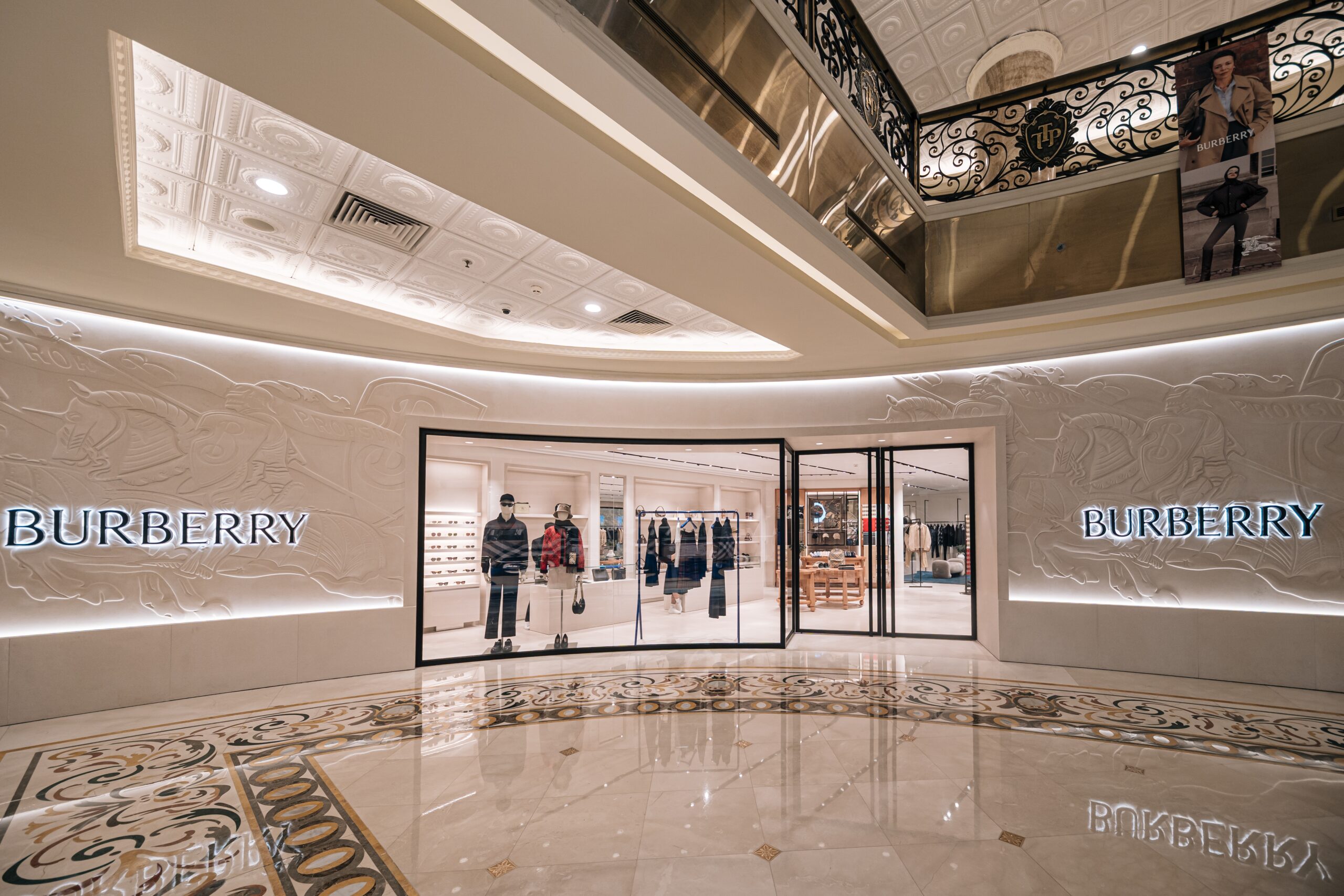 Burberry - Burberry “Check” In Hanoi - thời trang Anh quốc - DAFC - luxuo 27