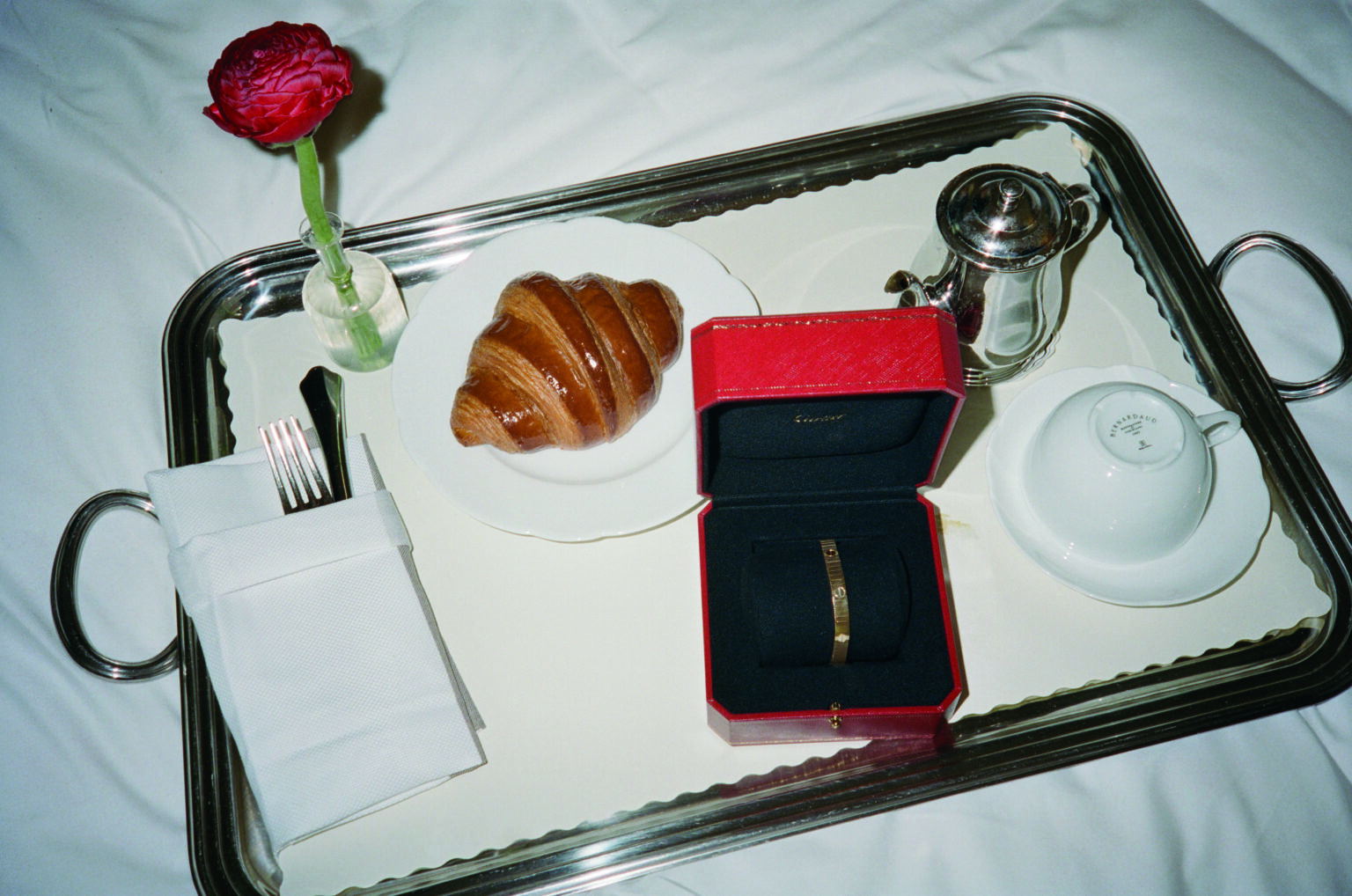 Cartier Love - Love Unlimited - đại sứ Cartier - Sofia Coppola - Jacob Elordi - Olivia Dean - vòng tay tình yêu - New York - điện ảnh thời trang - trang sức xa xỉ 4