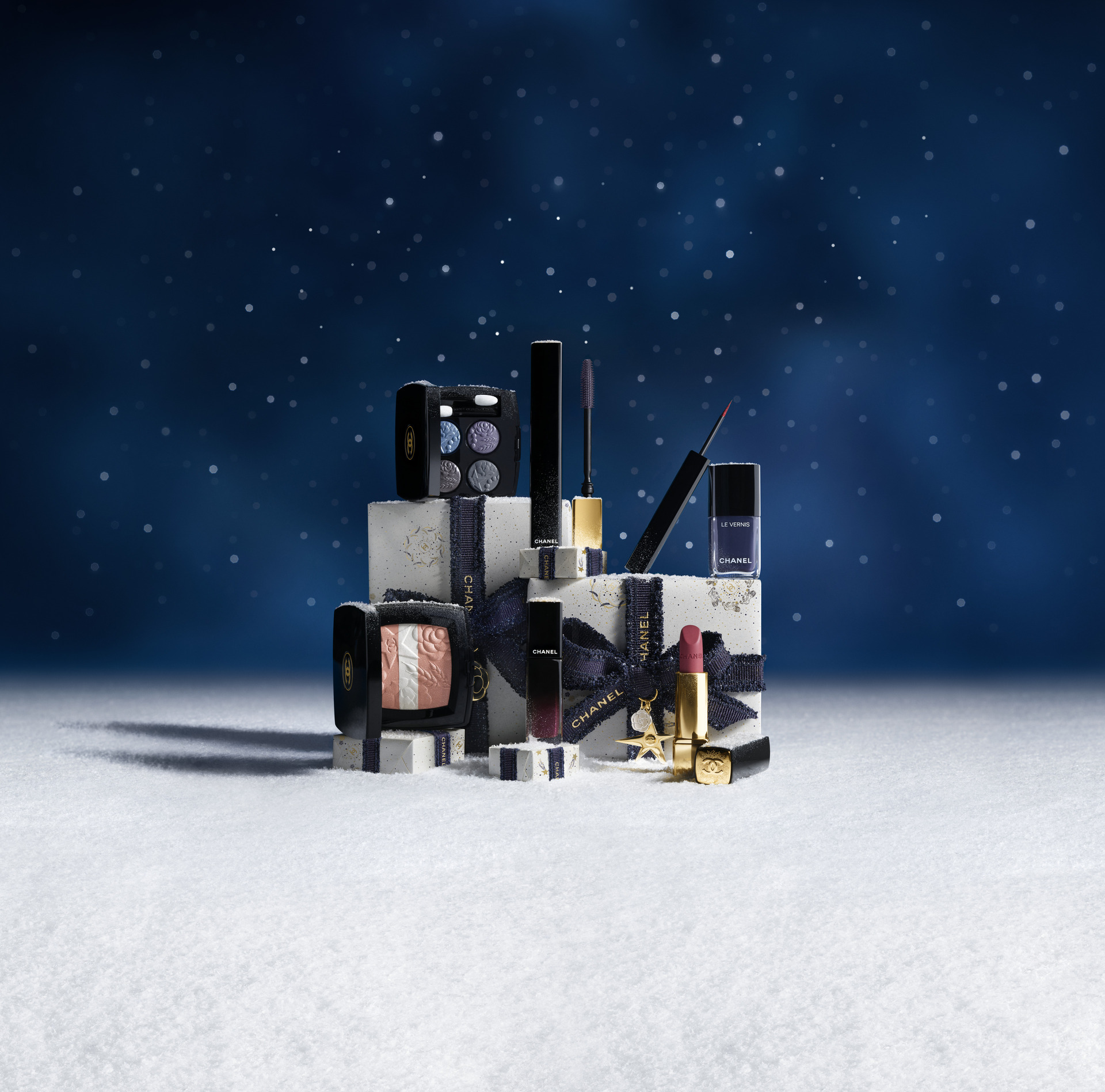 Chanel - winter constellation - bộ sưu tập mùa lễ hội - holiday 2025 makeup collection - luxuo 7