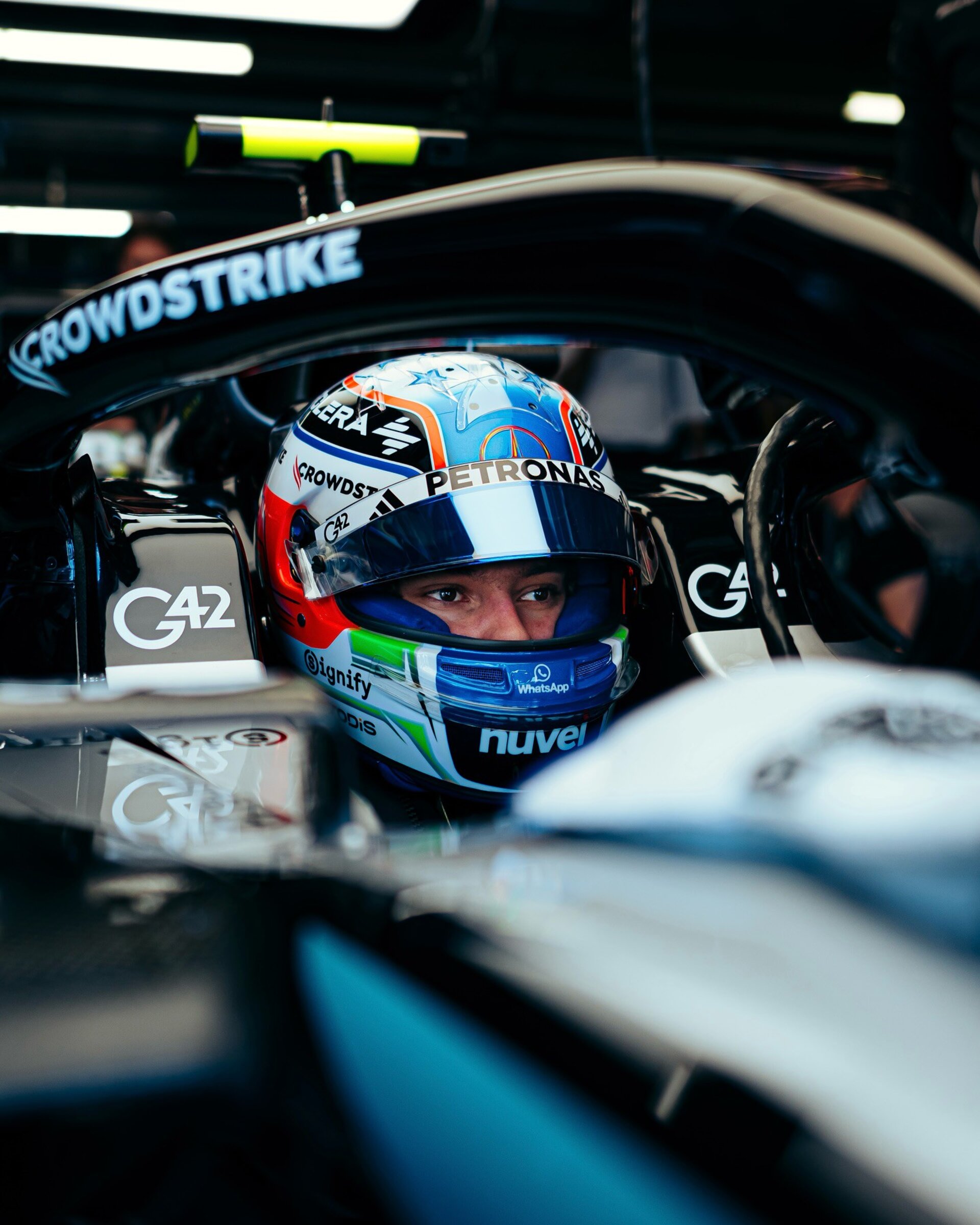 Công thức 1 - thời trang đua xe - motorcore - racing - đường đua tốc độ - luxuo new 9