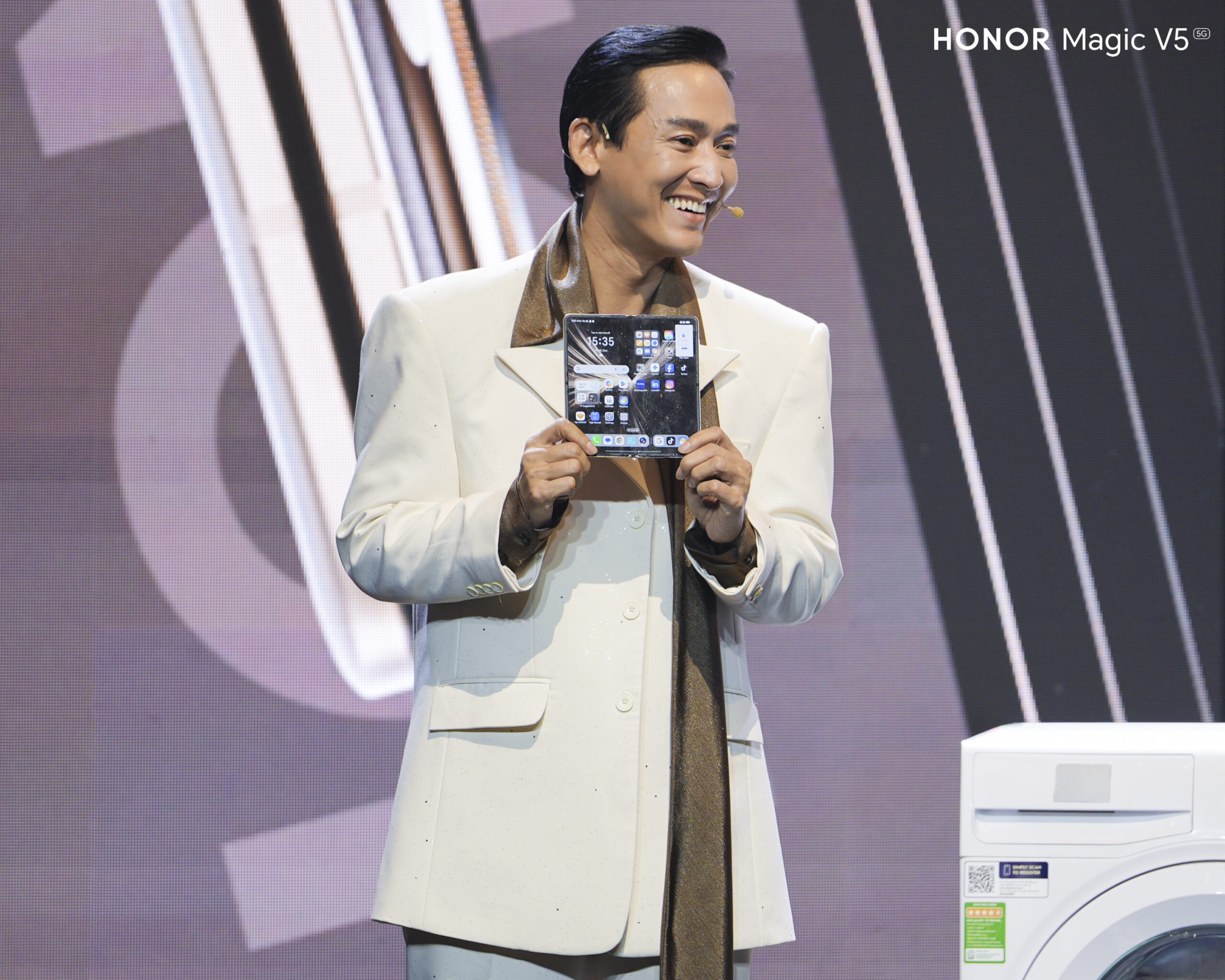 HONOR Magic V5 - điện thoại gập - smartphone gập - HONOR Việt Nam - công nghệ AI - thiết kế siêu mỏng - luxuo 6