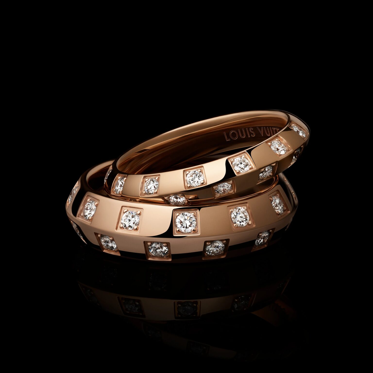 Louis Vuitton - họa tiết Damier - Le Damier de Louis Vuitton - trang sức unisex - cao cấp - thiết kế thủ công - chế tác tinh xảo - luxuo 13