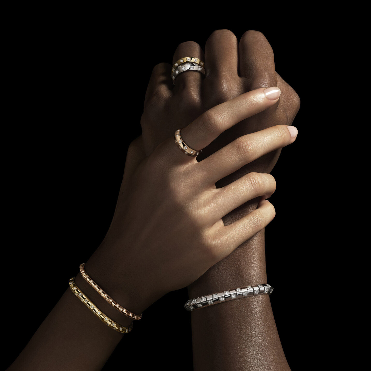 Louis Vuitton - họa tiết Damier - Le Damier de Louis Vuitton - trang sức unisex - cao cấp - thiết kế thủ công - chế tác tinh xảo - luxuo 7