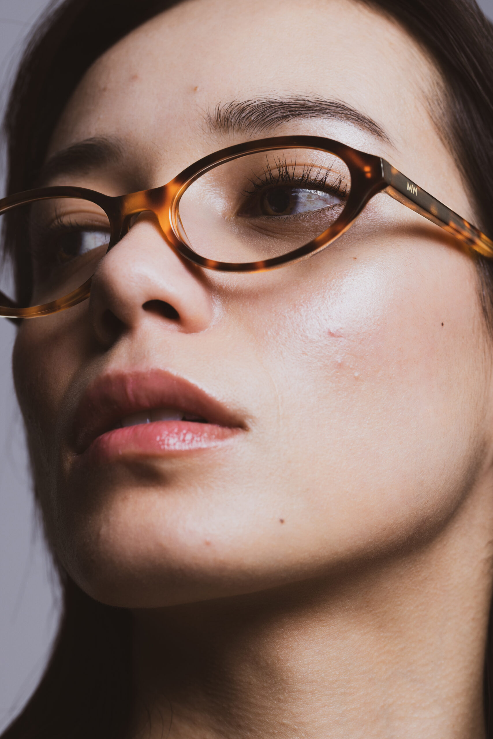 MessyWeekend - mắt kính - BST Thu Đông 2025 - phụ kiện thời trang - luxuo 23