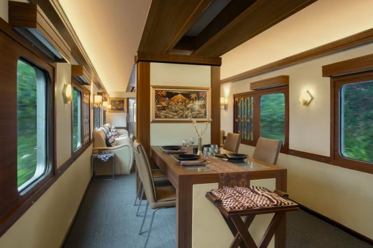 Chuyến tàu từ Jakarta đến Yogyakarta